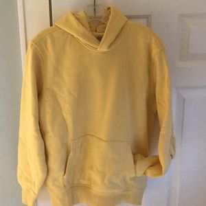 Luscious new Gap cozy sweatshirt. Says small but more med to large. New but no $